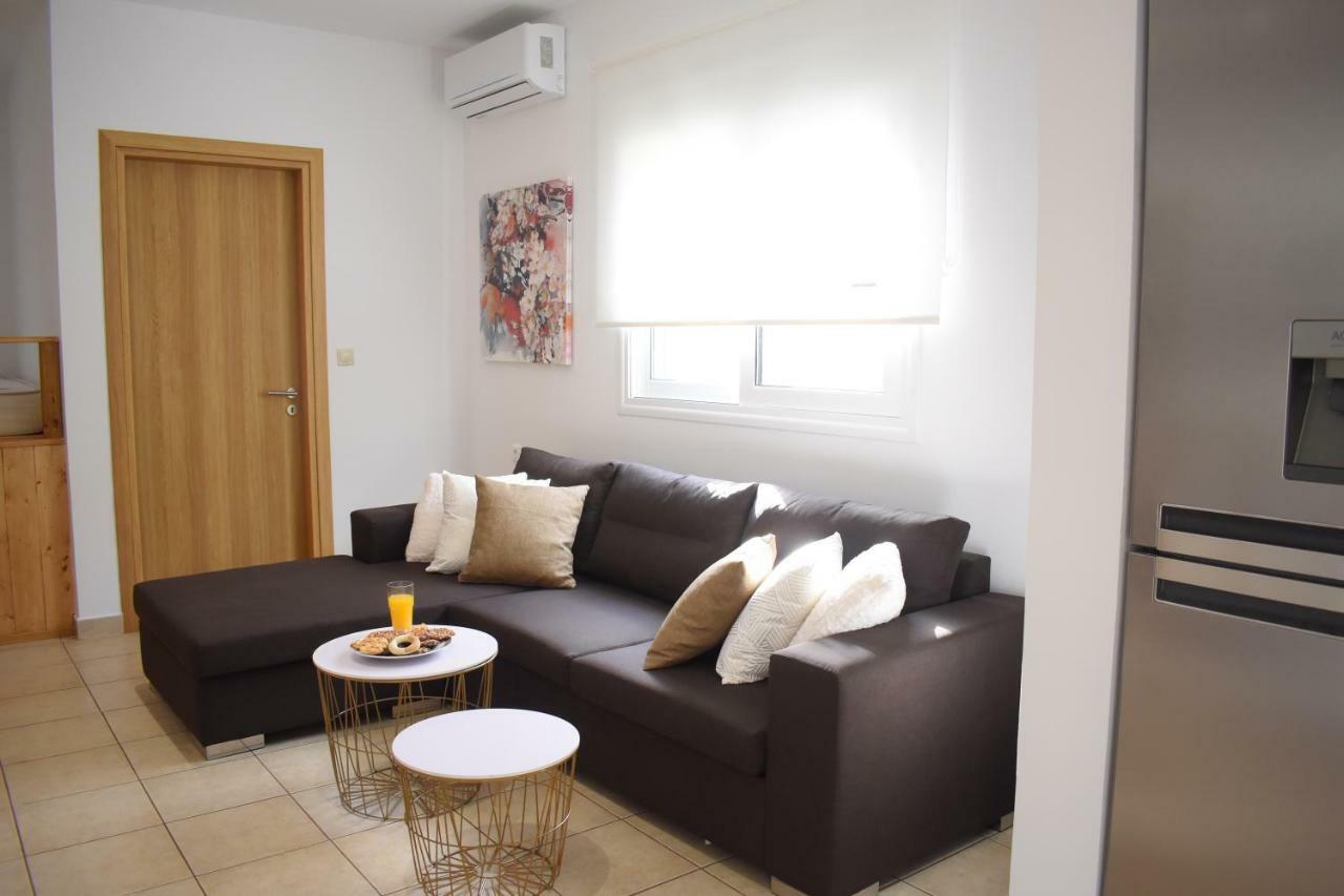 Villa Olive Sense With Jacuzzi And Sauna Afantou