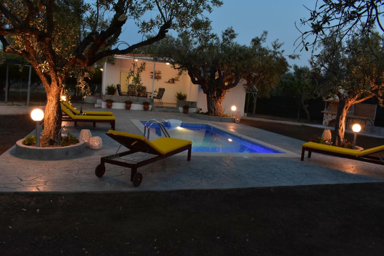 Olive Sense With Jacuzzi And Sauna Villa *